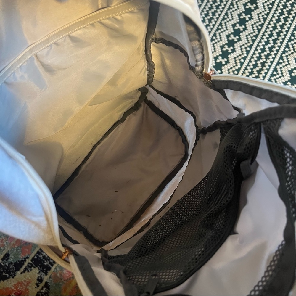 adidas Classic 3S 4 Backpack, Jersey White/White Rainbow, One Size - Picture 9 of 12